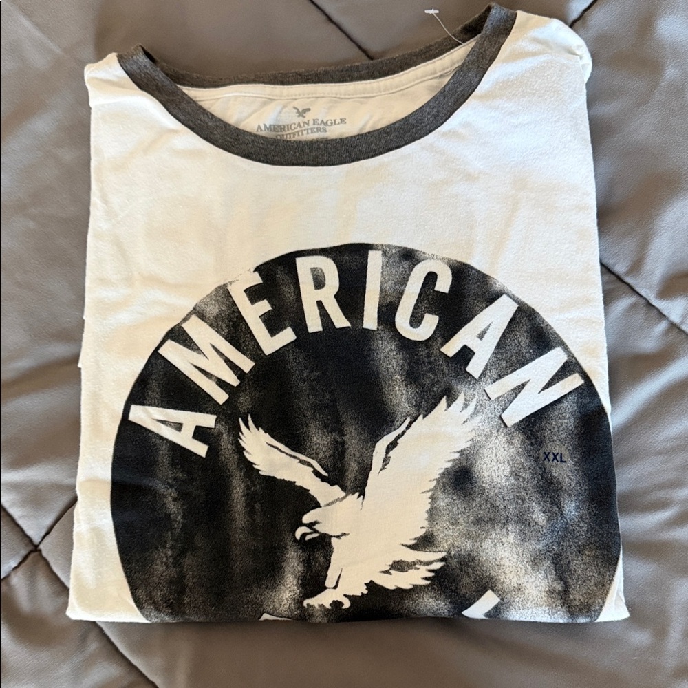 American Eagle Outfitters Black and White Tee